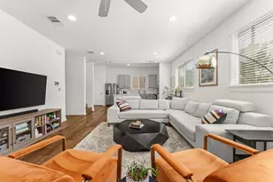 6800 Menchaca Rd, Austin, TX 78745 - Photo 18