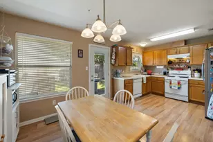 306 Lydia Ln, Thrall, TX 76578 - Photo 8