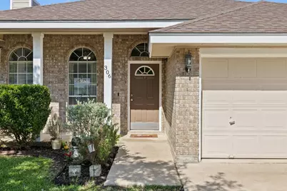 306 Lydia Lane, Thrall, TX 76578 - Photo 4