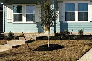 103 Cherry Blossom Ln, Taylor, TX 76574 - Photo 4