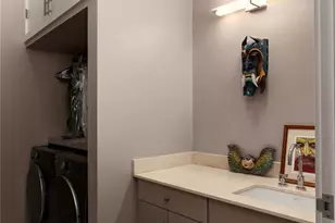 555 E 5th St, Austin, TX 78701 - Photo 30