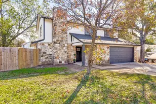 12901 Lamplight Village Ave, Austin, TX 78727 - Photo 2