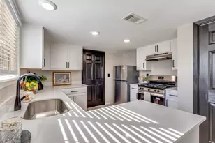 12901 Lamplight Village Ave, Austin, TX 78727 - Photo 10