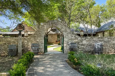 18059 Fm 1826 Road, Driftwood, TX 78619 - Photo 20