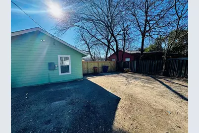 206 W North Loop Boulevard, Austin, TX 78751 - Photo 10