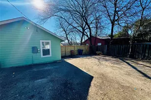 206 W N Loop Blvd, Austin, TX 78751 - Photo 10