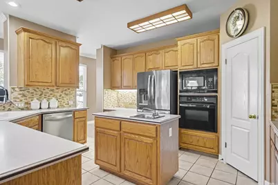 10608 Portrush Court, Austin, TX 78747 - Photo 20