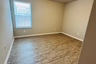 1414 Walden Pond Dr, Pflugerville, TX 78660 - Photo 2