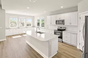 21705 Patton Dr, Lago Vista, TX 78645 - Photo 8