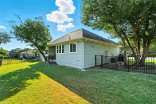 1707 Loyal Friend Dr, Leander, TX 78641 - Photo 32