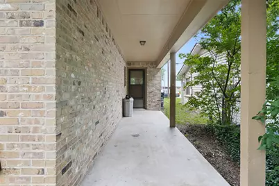 555 E Houston Street, Giddings, TX 78942 - Photo 6