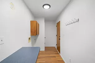 555 E Houston St, Giddings, TX 78942 - Photo 22