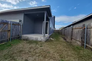 908 Main St, Hutto, TX 78634 - Photo 20
