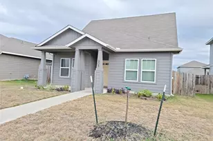 908 Main St, Hutto, TX 78634 - Photo 2