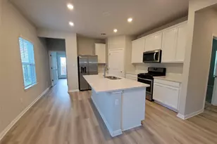 908 Main St, Hutto, TX 78634 - Photo 6