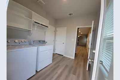 908 Main Street, Hutto, TX 78634 - Photo 14