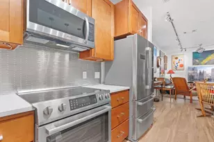 1900 Barton Springs Rd, Austin, TX 78704 - Photo 8