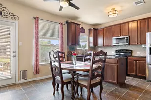 326 Comal Run, Hutto, TX 78634 - Photo 10