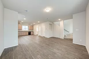 158 Daylily Dr, Elgin, TX 78621 - Photo 6