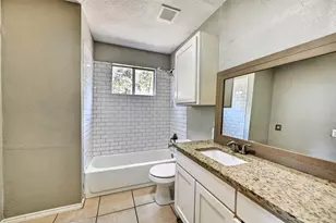 1207 Eleanor St, Austin, TX 78721 - Photo 14