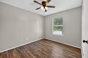 1207 Eleanor St, Austin, TX 78721 - Photo 10