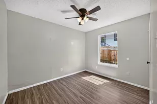 1207 Eleanor St, Austin, TX 78721 - Photo 16