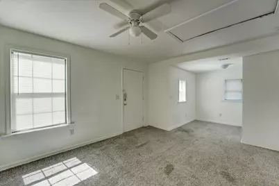 1105 E 3rd Street, Austin, TX 78702 - Photo 16