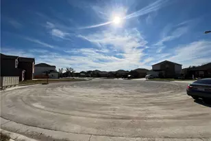 364 Crescent Park Dr, Jarrell, TX 76537 - Photo 26
