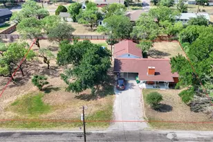 107 W Oriole Dr, Marble Falls, TX 78654 - Photo 1