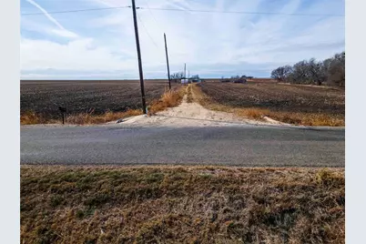 1251 County Road 340, Granger, TX 76530 - Photo 2