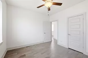 2021 Sharper Mews Ln, Austin, TX 78741 - Photo 24