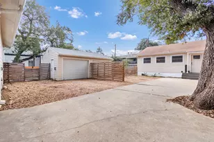 209 E Live Oak St, Austin, TX 78704 - Photo 34