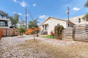 209 E Live Oak St, Austin, TX 78704 - Photo 32