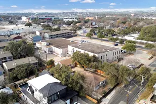 209 E Live Oak St, Austin, TX 78704 - Photo 40