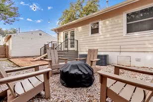 209 E Live Oak St, Austin, TX 78704 - Photo 20