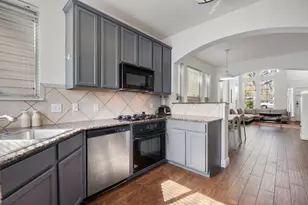 1819 Village Oak Ct, Austin, TX 78704 - Photo 2