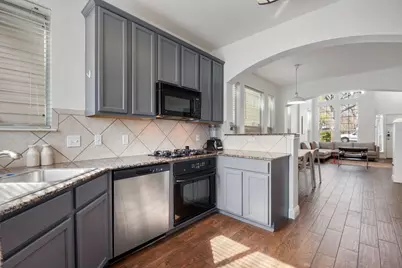 1819 Village Oak Court, Austin, TX 78704 - Photo 4