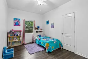 810 Lamar St, Luling, TX 78648 - Photo 16
