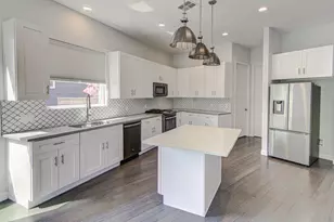 2406 E 16th St, Austin, TX 78702 - Photo 18