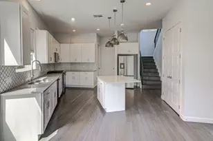 2406 E 16th St, Austin, TX 78702 - Photo 16