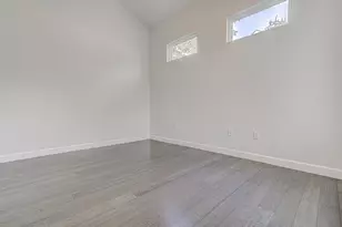 2406 E 16th St, Austin, TX 78702 - Photo 22