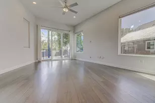 2406 E 16th St, Austin, TX 78702 - Photo 14
