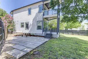 2406 E 16th St, Austin, TX 78702 - Photo 30