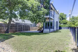 2406 E 16th St, Austin, TX 78702 - Photo 2