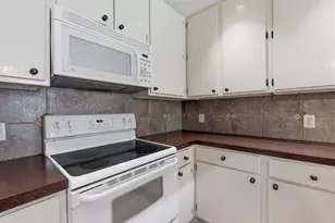 1748 Ohlen Rd, Austin, TX 78757 - Photo 16