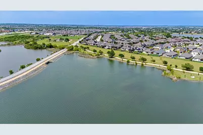 3804 Hidden Lake Crossing, Pflugerville, TX 78660 - Photo 2