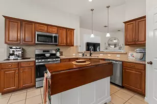 3804 Hidden Lake Crossing, Pflugerville, TX 78660 - Photo 4