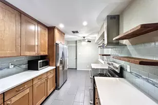 8305 Greenslope Dr, Austin, TX 78759 - Photo 12