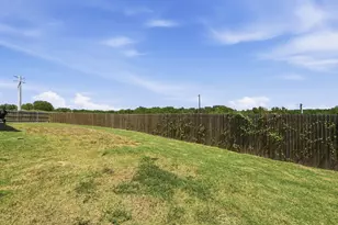 405 W Andover Ln, Uhland, TX 78640 - Photo 32