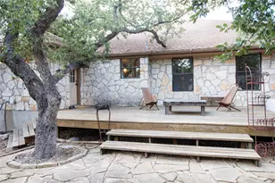 301 Lander Ln, Dripping Springs, TX 78620 - Photo 18